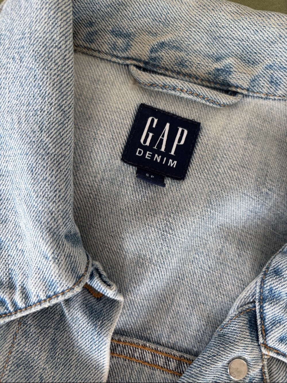 GAP Light Blue Denim Jacket - Picture 5 of 8